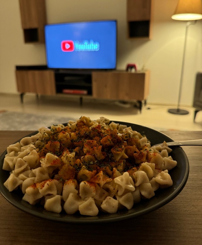 Mantı yoğurtsuz yenir mi?