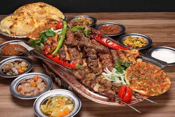 Şu menünün yanında en iyi ne gider?