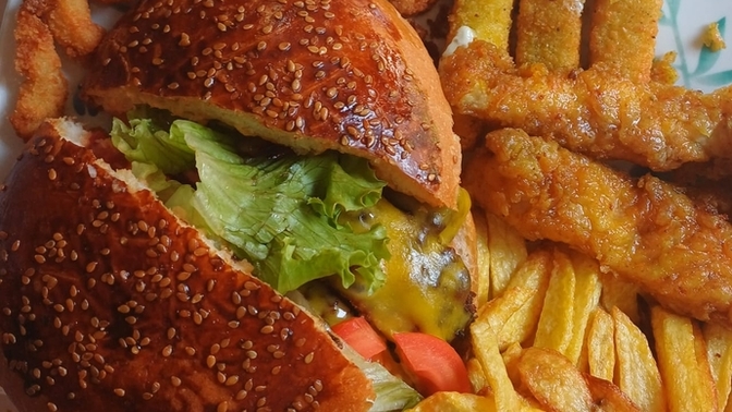 Ev yapımı burger mi dışarıdan mı?