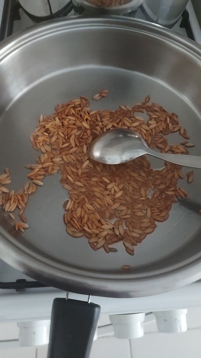 Allahım nedeeen nedennnnn şehriyelerim eşit pişmiyoorr?