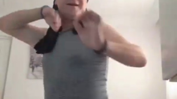 Tiktok gobek atan dayiyi gordunuz mu?