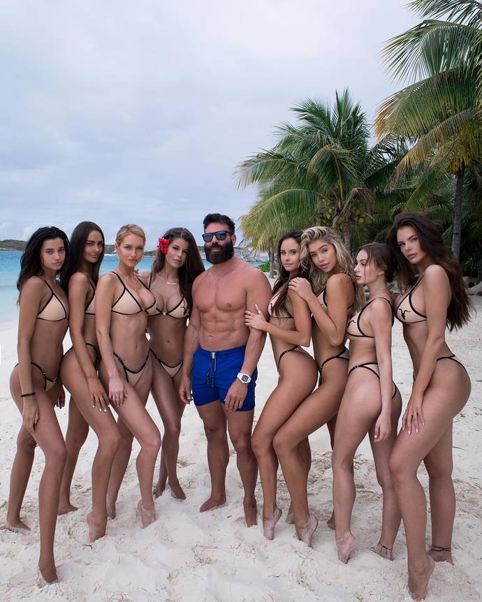Mağazadaki kız “size yardımcı olabilir miyim” dedi, benden hoşlandı mı?