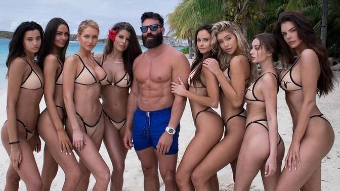 Mağazadaki kız “size yardımcı olabilir miyim” dedi, benden hoşlandı mı?