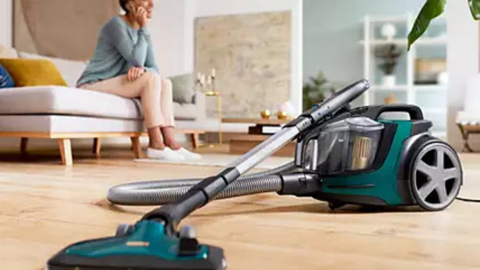 Philips süpürgenin toz haznesini temizlemek kolay mı yoksa biraz uğraştırıyor mu?