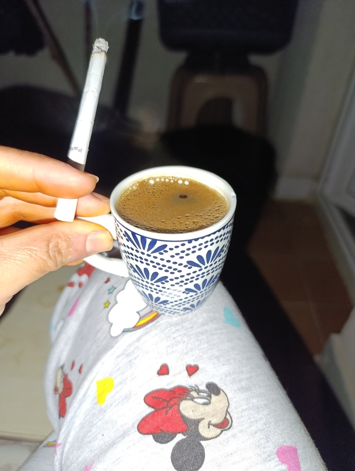 ☕🚬🎶❤️