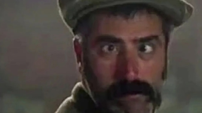Sevgilim son bakışım içine dert olsun yazılı bu fotoğrafını atıp beni terketti, napmam lazım?