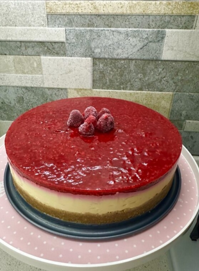 Günaydın. Cheesecake yaptım. Nasıl görünüyo 😻😻?