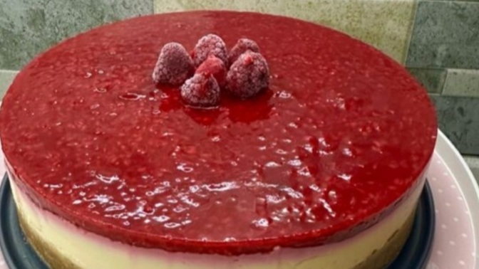 Günaydın. Cheesecake yaptım. Nasıl görünüyo 😻😻?