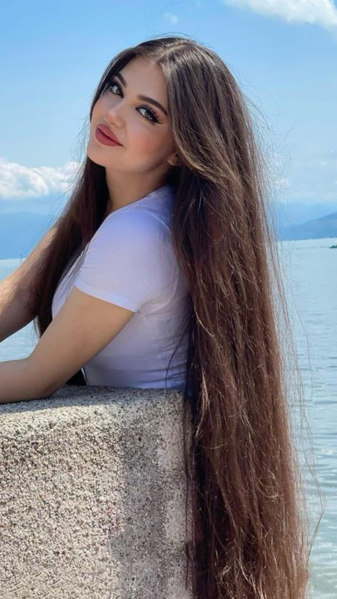 Bu saçlar çok güzel değil mi?
