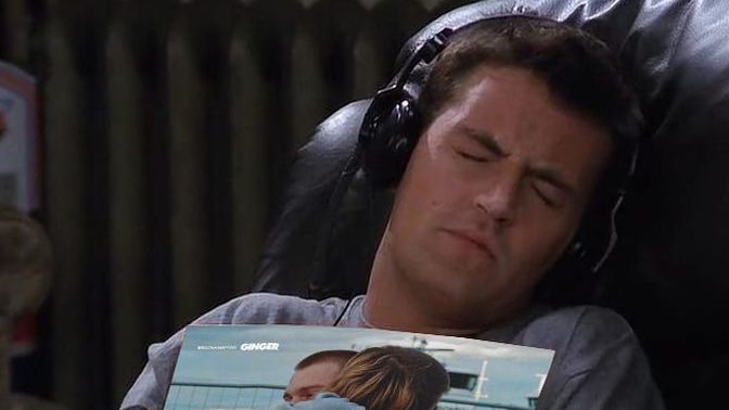 Müzik dinlerken sesi sonuna kadar açar mısınız?