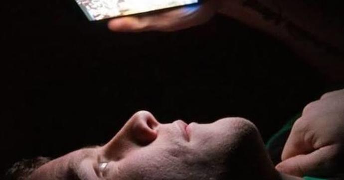 Telefonu yüzünüze düşürdünüz mü hiç?