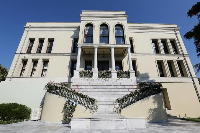 Adile Sultan Yalısı mı, Sait Halim Paşa Yalısı mı?