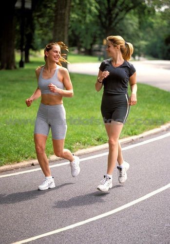 Spor esnasında sohbet etmek mi müzik dinlemek mi?