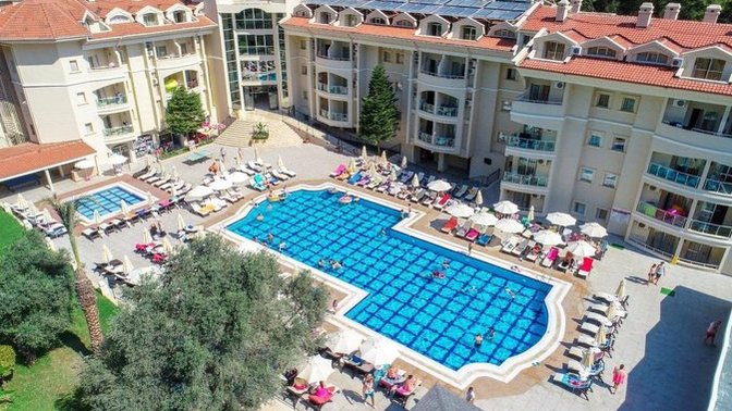 Marmaris'te 5 yıldızlı bir otel öğrenci yurdu oldu. Öğrenci yurtları sence nasıl olmalı?