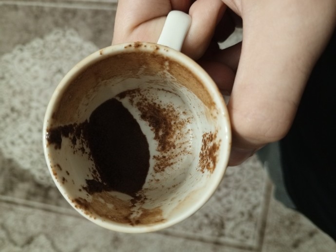 İçinizde kahve falından anlayan varmıı?