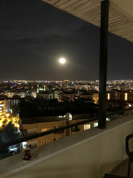 Geceye bir sarkı bırakacak olsaydınız ne olurdu?