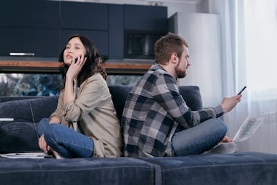 Ev işlerini telefonla oynamak uğruna ertelediğiniz oluyor mu?