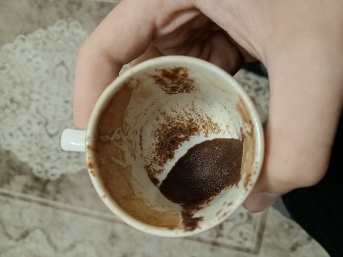 İçinizde kahve falından anlayan varmııı?