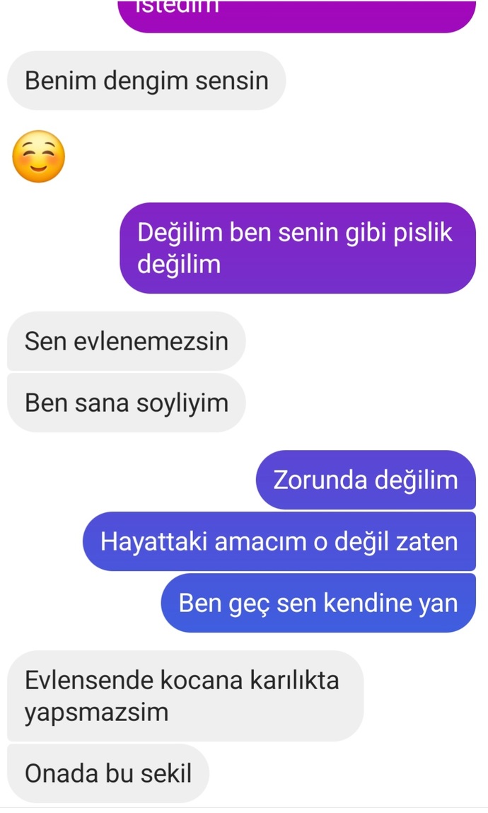 Karşılaşınca rahatsız edip senden çok hoşlandım sürekli saf seviyorum diyip böyle mesaj atan erkek normal mi ne bu?