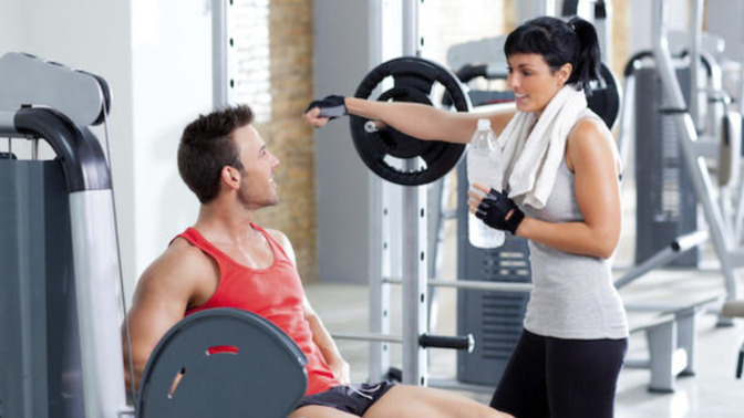 Kadın/erkek karışık spor salonuna sevgilinizi gönderir misiniz?