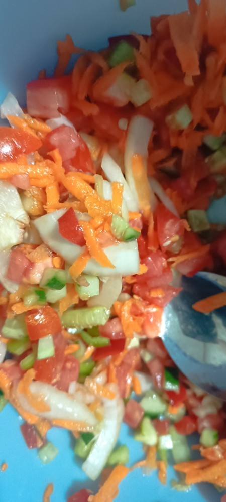 Gece gece soğanlı salata mı yenir?
