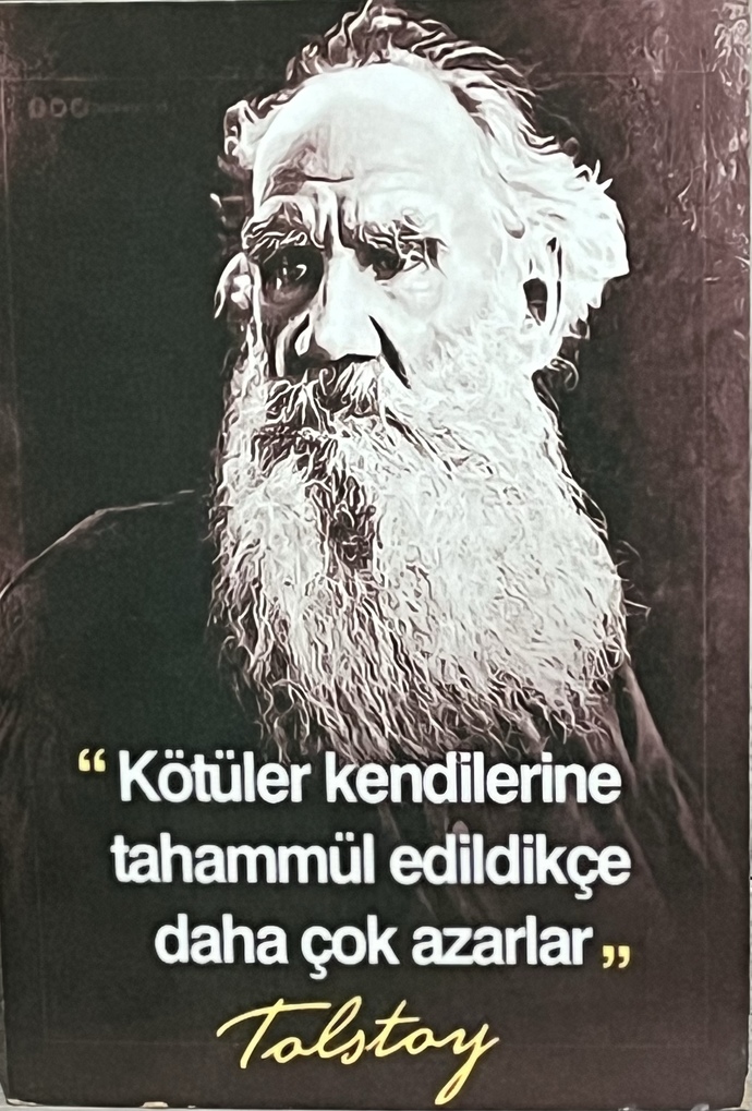 Son derece gereksiz olan ama yine de evinizde bulunan eşya hangisi?