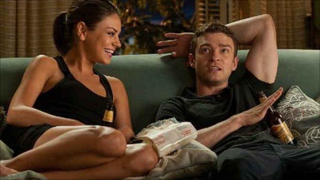 Sürekli konuşan biriyle dizi-film izlenir mi?