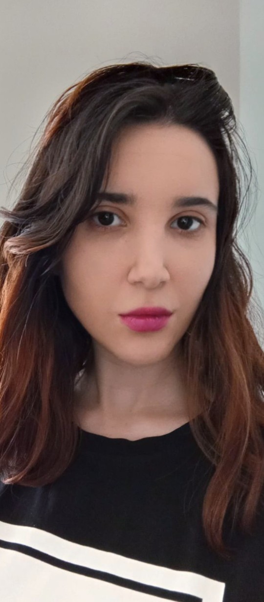 Kırmızı boya çok pahalı saçıma kına yaksam olur mu?
