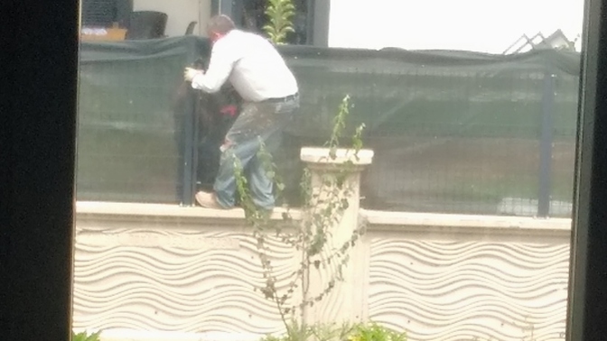 Komşunun izin almadan duvarın bu tarafına gecmesi doğru mu sizce?