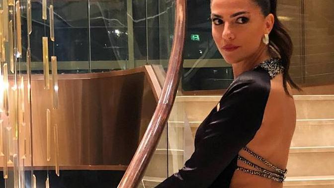 Bu iki kadından hangisi daha güzel?