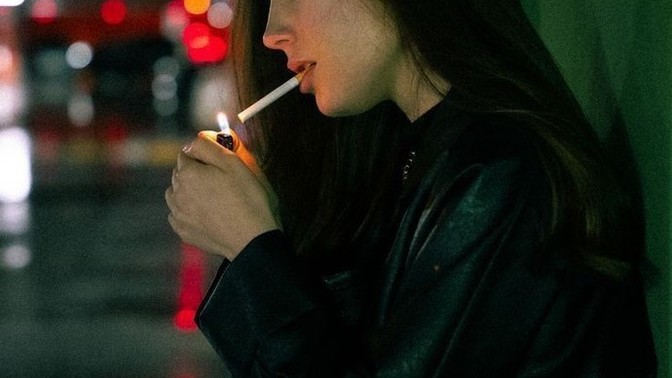 Kardeşiniz ailenize sigara içtiğinizi söylese ne yapardınız?