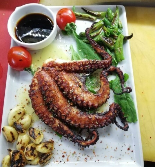 Çok aç sınız ve akşam yemeği olarak önünüze bu geliyor ne yaparsınız?