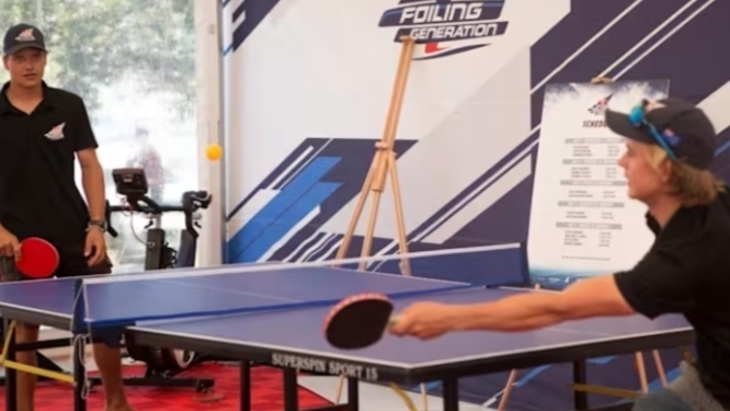 Squash/Duvar tenisi denediniz mi, tercihiniz masa mı, duvar mı, kort mu teniste?
