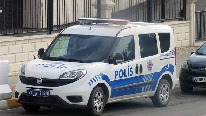 Polis doblolarına ne koyurlar?