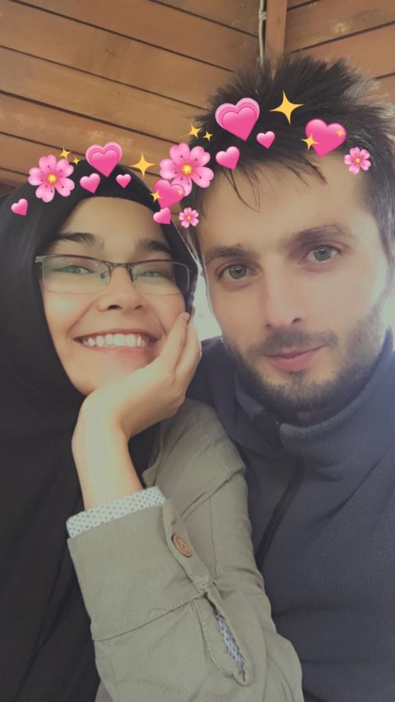 Hala ayna önünde poz verebileceğiniz bir sevgiliniz yok mu?