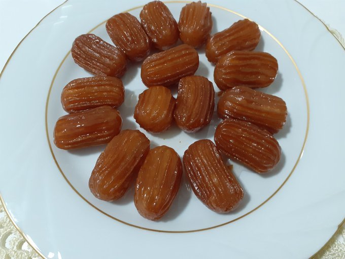 Sabah kahvaltısında tulumba tatlısı yenir mi🙄?