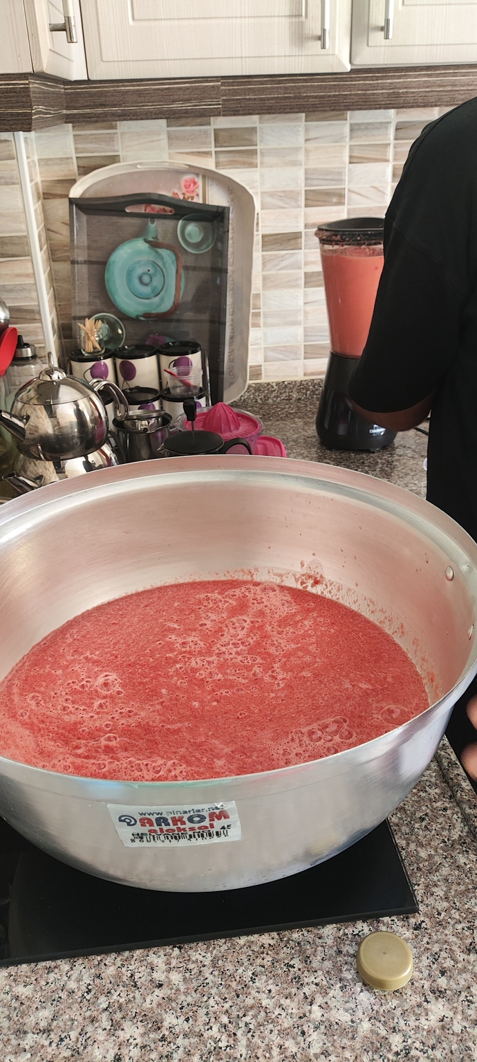 Çilekli milkshake sever misiniz?