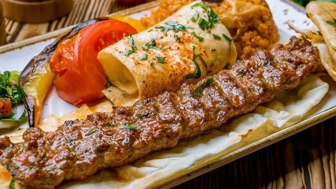 Sırf kebap yemek için Adana'ya gidilir mi?