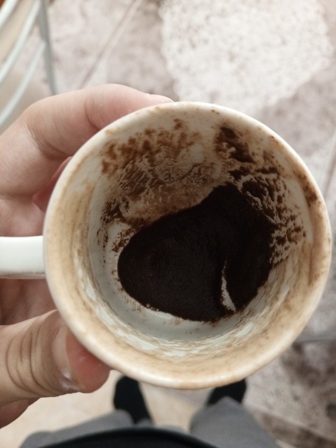 İçinizde Kahve falından anlayan var mı ı?