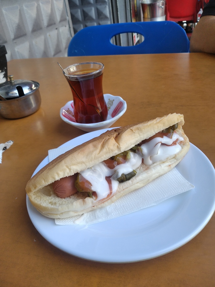Kaç sosisli yerseniz ben doydum dersiniz?