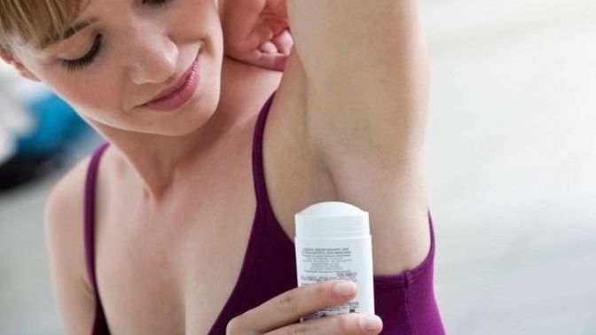 Deodorant ve antiperspirant arasındaki fark nedir?
