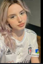 Galatasaraylı kızlarmı , Fenerbahçeli kızlarmı, Beşiktaşlı kızlarmıı?