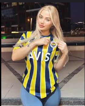 Galatasaraylı kızlarmı , Fenerbahçeli kızlarmı, Beşiktaşlı kızlarmıı?