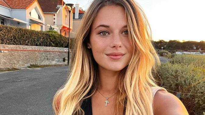 Bu Rus model güzel mi, böyle sevgiliniz olsun ister miydiniz?