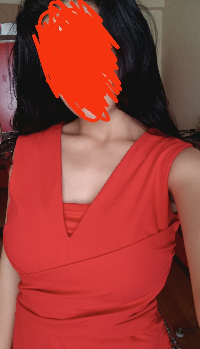 Bu elbise için nasıl bir saç modeli ve makyaj tercih etmeliyim?