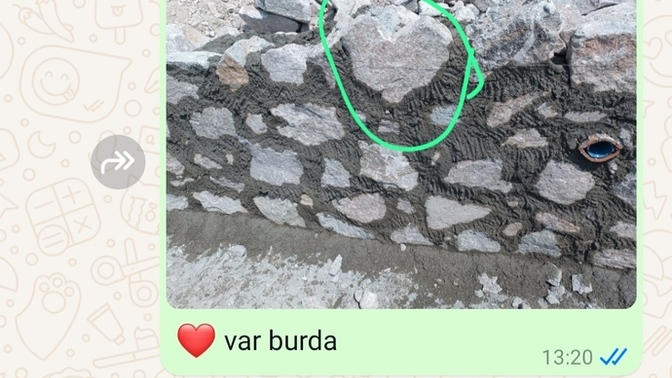 Küs olduğun sevdiceğin, senin için taşa kalp şekli verse barışırmısın?
