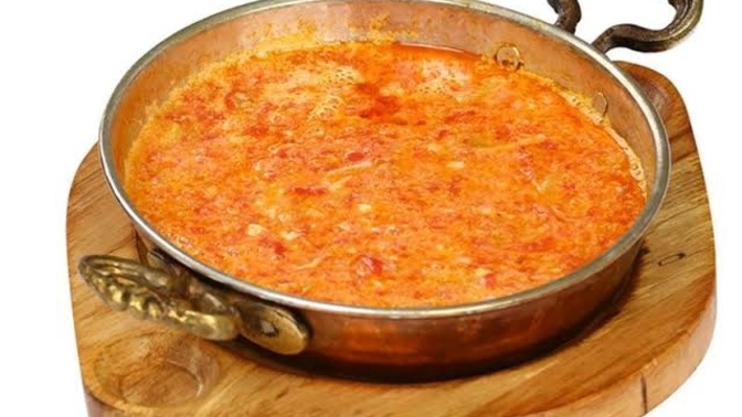 Menemen soğanlı mı olur soğansız mı olur? Baharatlı mı olur baharatsız mı olur?
