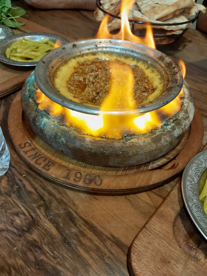 Yemek yapmadım , beni yemeğe davet edecek fedakar bacılarım neredeler?