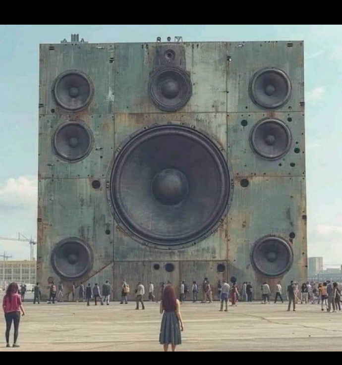 Burada hangi şarkı çalsın isterdiniz 😅?