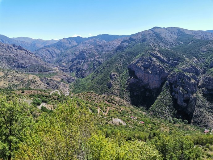 Karadeniz şarkıları sever misiniz?